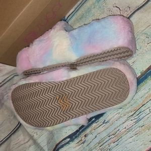 Sugar New tie dye furry slides